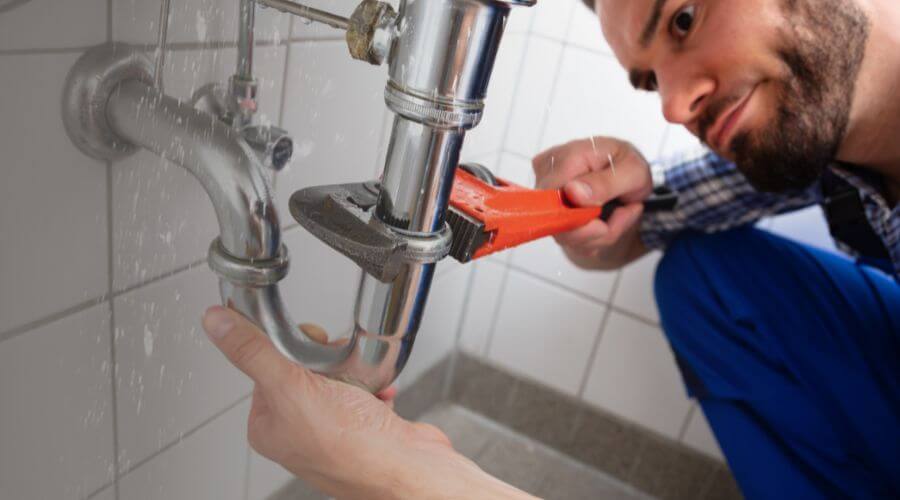 Expert burst pipe repair services in Atoka, TN